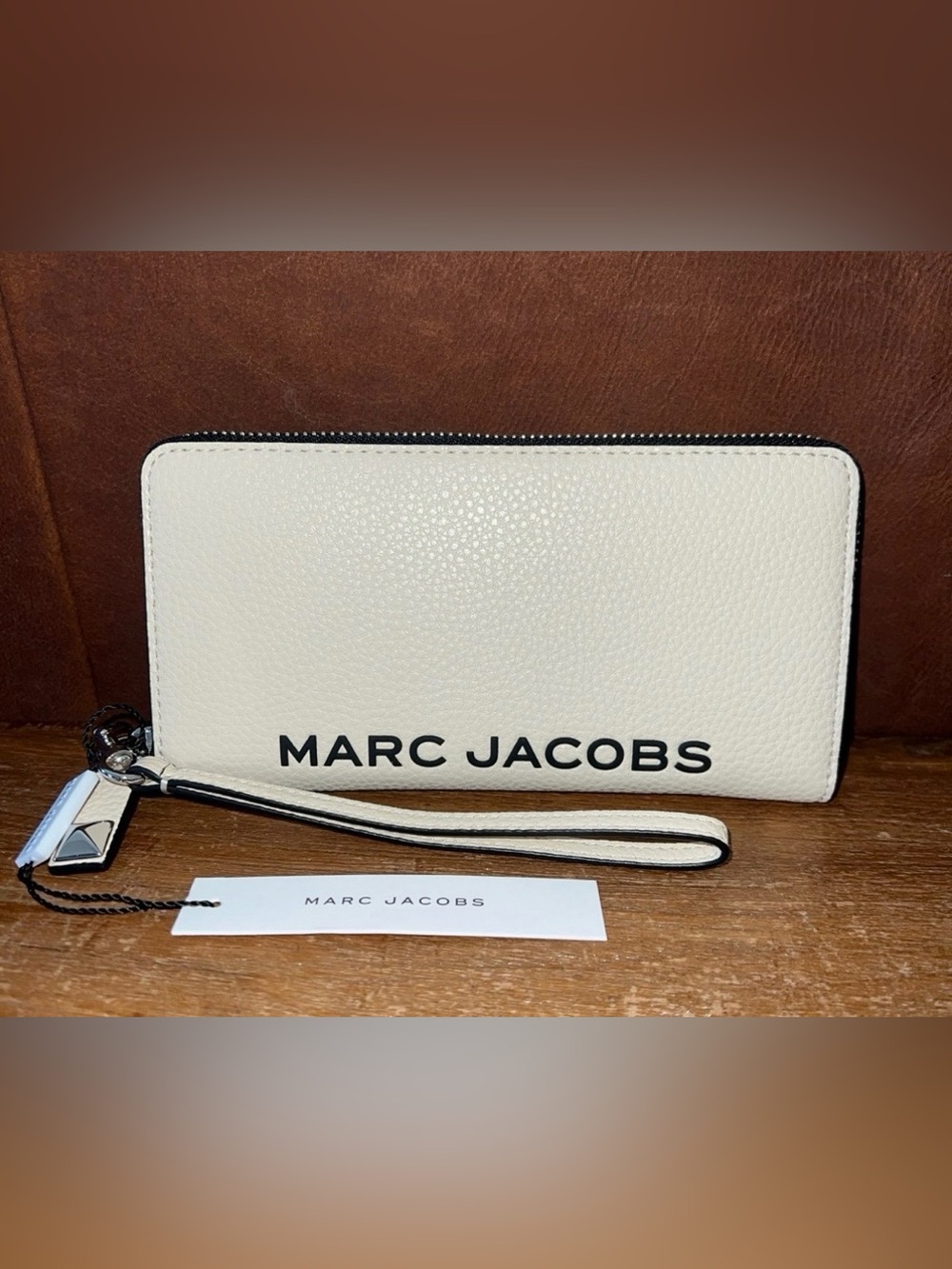 Marc Jacobs Wallet Leather Wristlet with Black Logo New